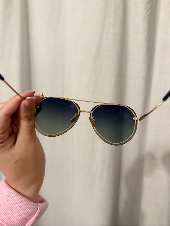 Diff Eyewear Gold Frame Black Gradient Aviator Sunglasses main image 5
